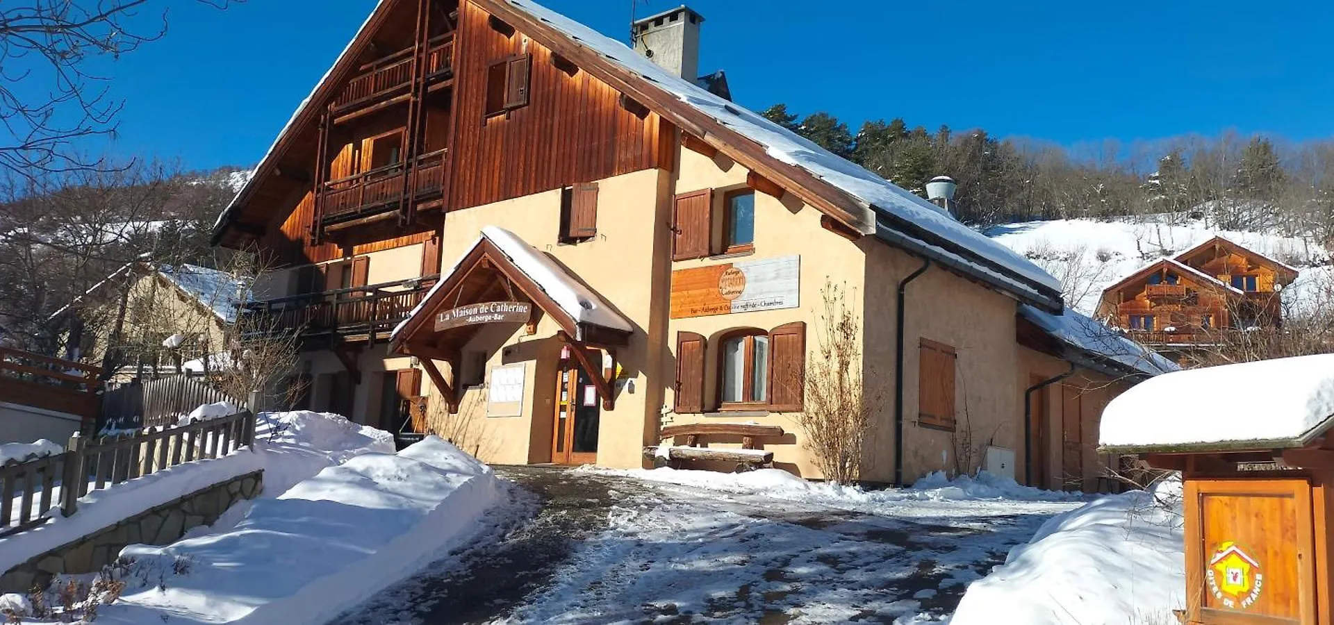 Auberge La Maison De Catherine Пюи-Сен-Пьер